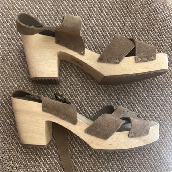 LOFT  Suede Sandals with Wooden Sole, size 5.5 - Picture 5 of 5